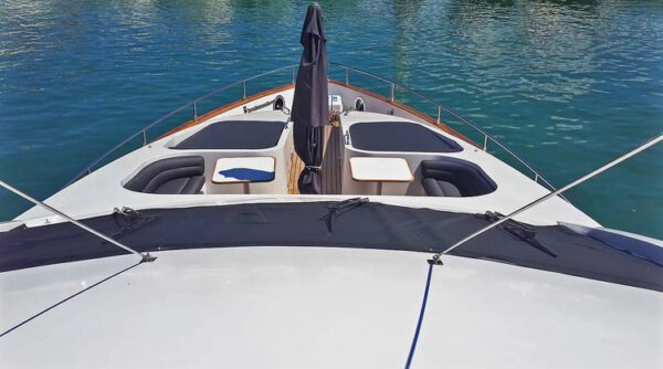 4-Book-Astondoa-90-Yacht